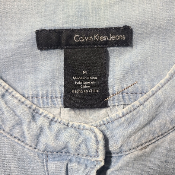 CALVIN KLEIN JEANS Sleeveless Denim Romper w Pockets & Drawstring Waistline - Picture 5 of 16